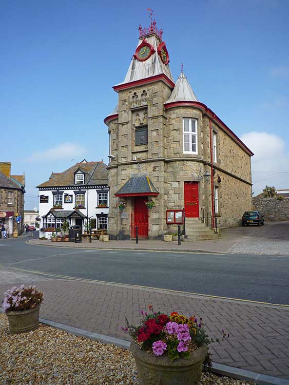 [Marazion - Town Hall and King's Arms]